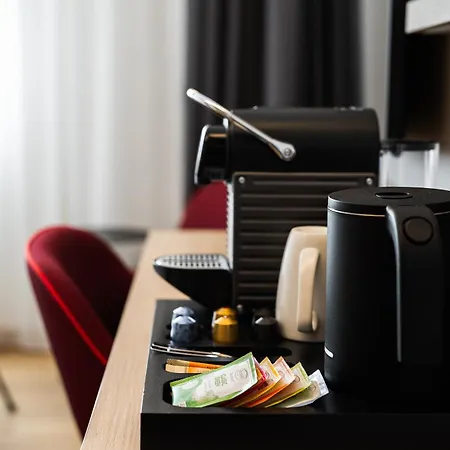 Intercityhotel 4*