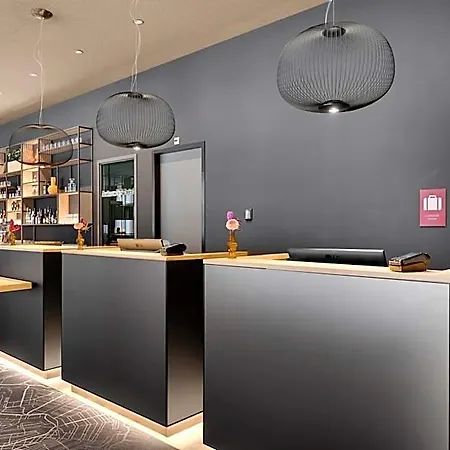 호텔 Intercityhotel